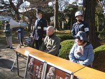 道場寺境内で消防演習、ものすごい数の保育園の園児たちが見学
