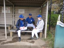 １１月１３日（木）、空には雲が広がり肌寒い天気