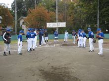 １１月１３日（木）、空には雲が広がり肌寒い天気