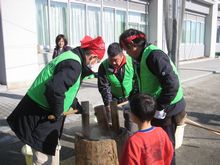 １月１８日（日）石神井小学校で「餅つきと昔遊びの会」