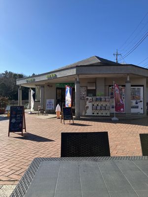 快晴のボート池売店付近